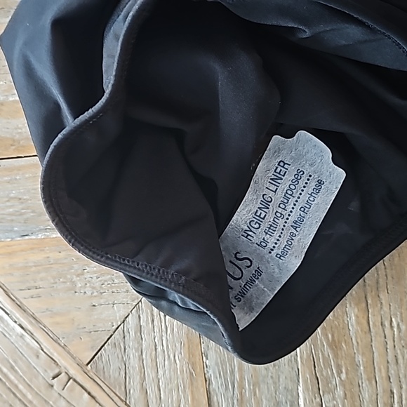 New VENUS bathing swim suit, 4 - Picture 5 of 6